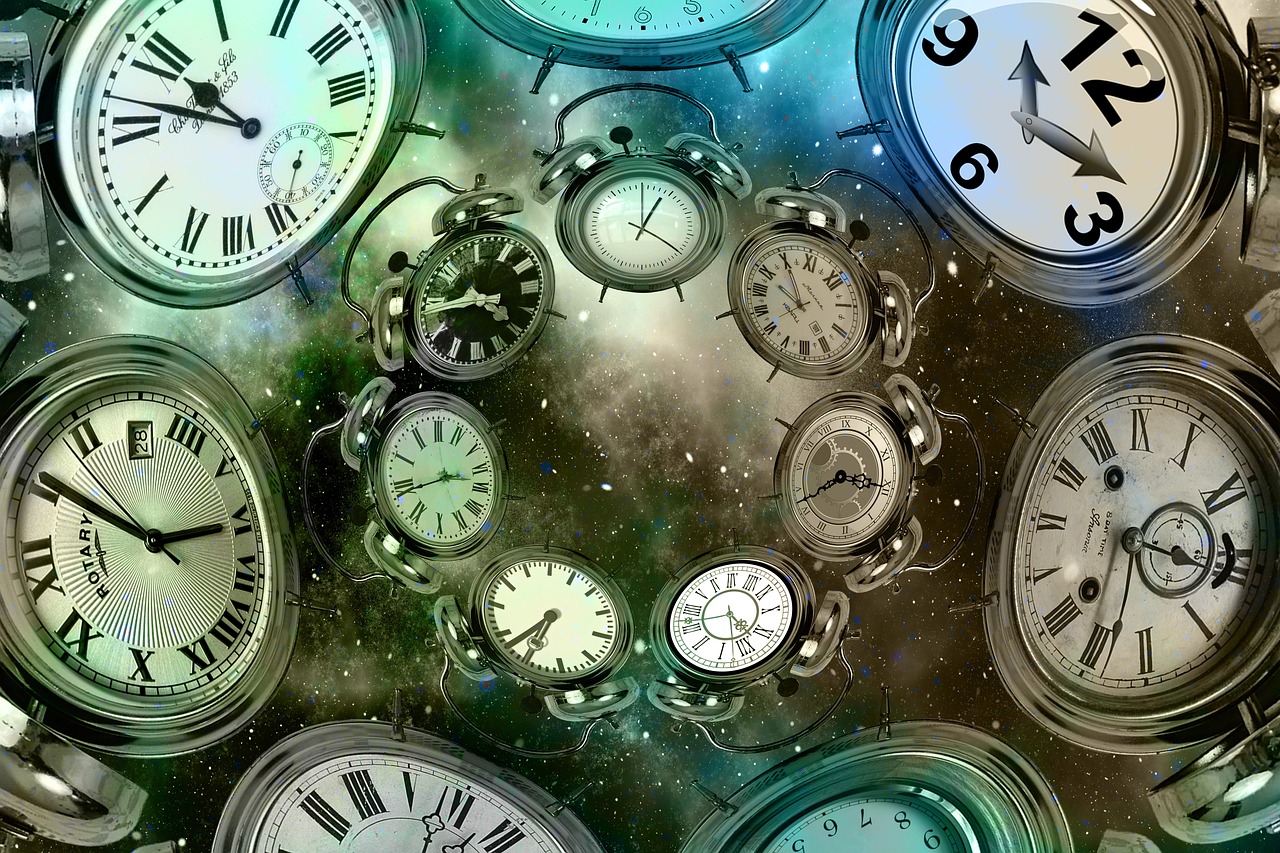 A close-up of a calendar and a clock symbolizing the maturity deadline